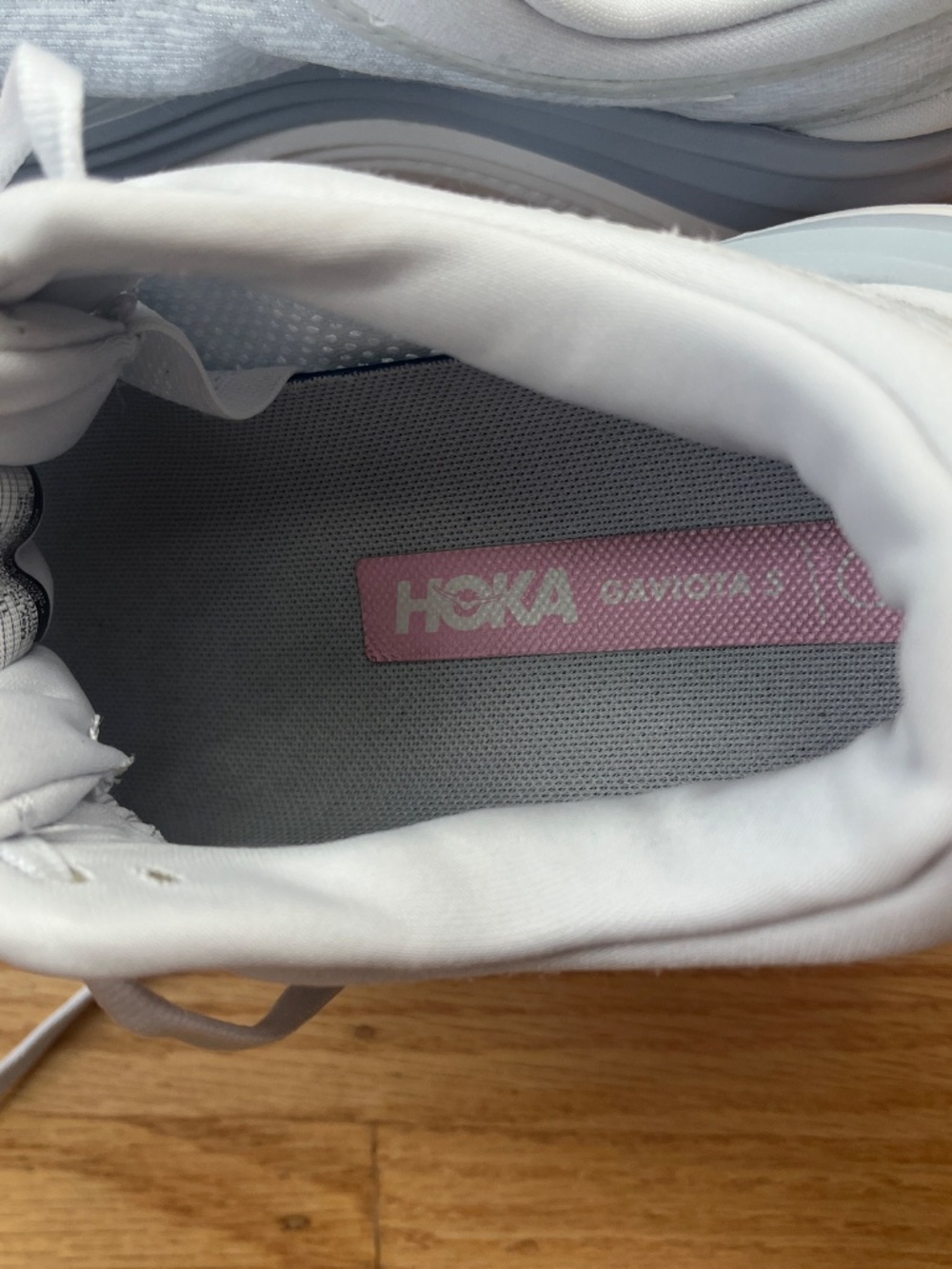 HOKA Gaviota 5 – Size 8.5 - Picture 7 of 8